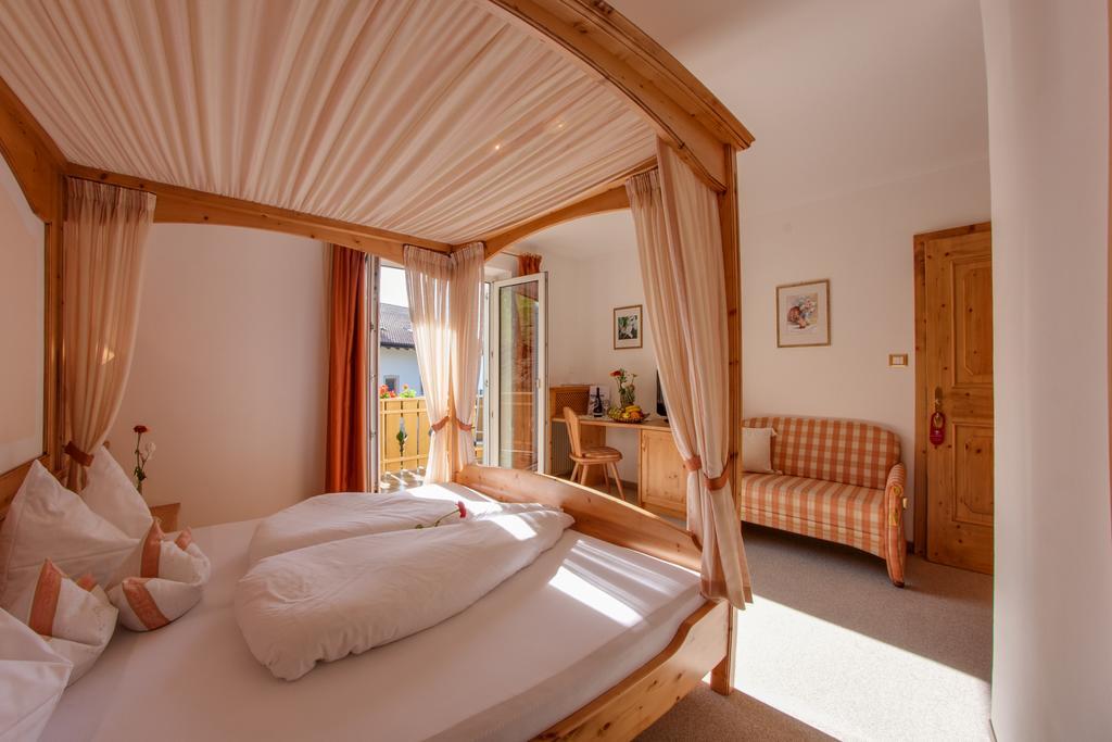 Pension Verdinserhoehe Schenna Chambre photo