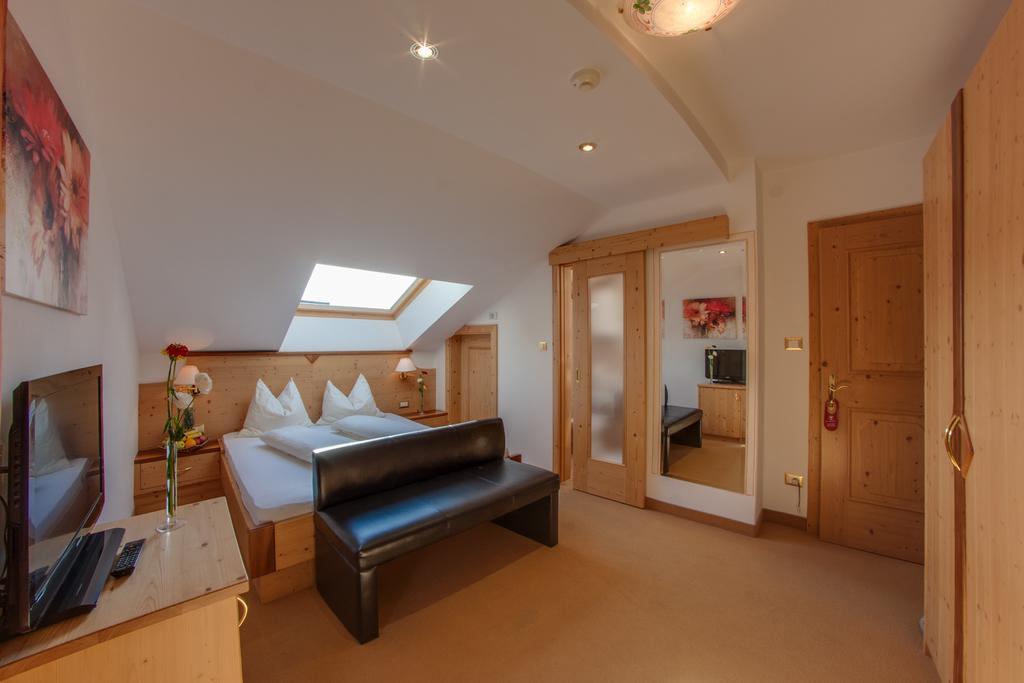 Pension Verdinserhoehe Schenna Chambre photo