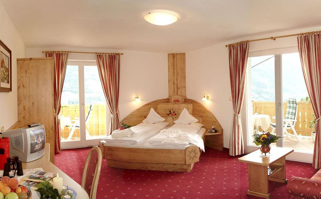 Pension Verdinserhoehe Schenna Chambre photo