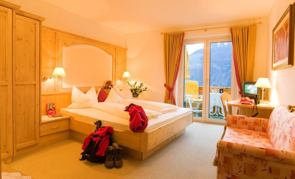 Pension Verdinserhoehe Schenna Chambre photo